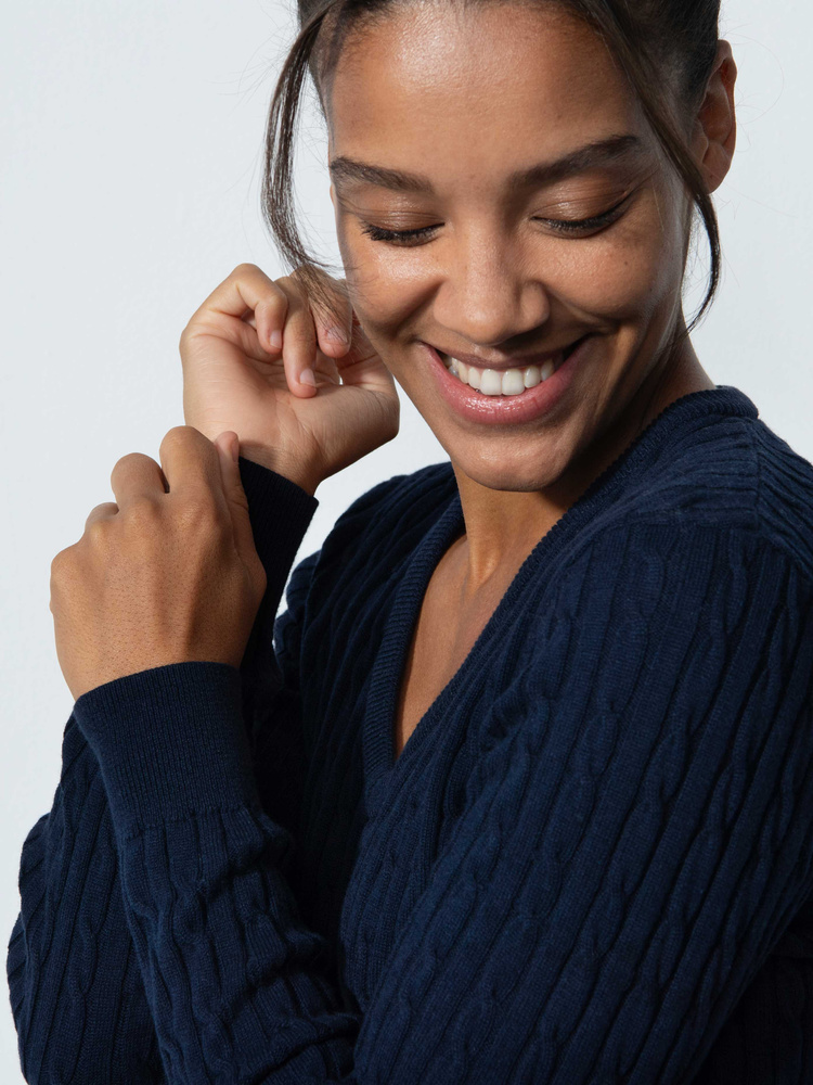 madelene-knitted-golf-pullover-daily-sports