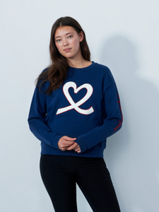 HEART SWEATSHIRT