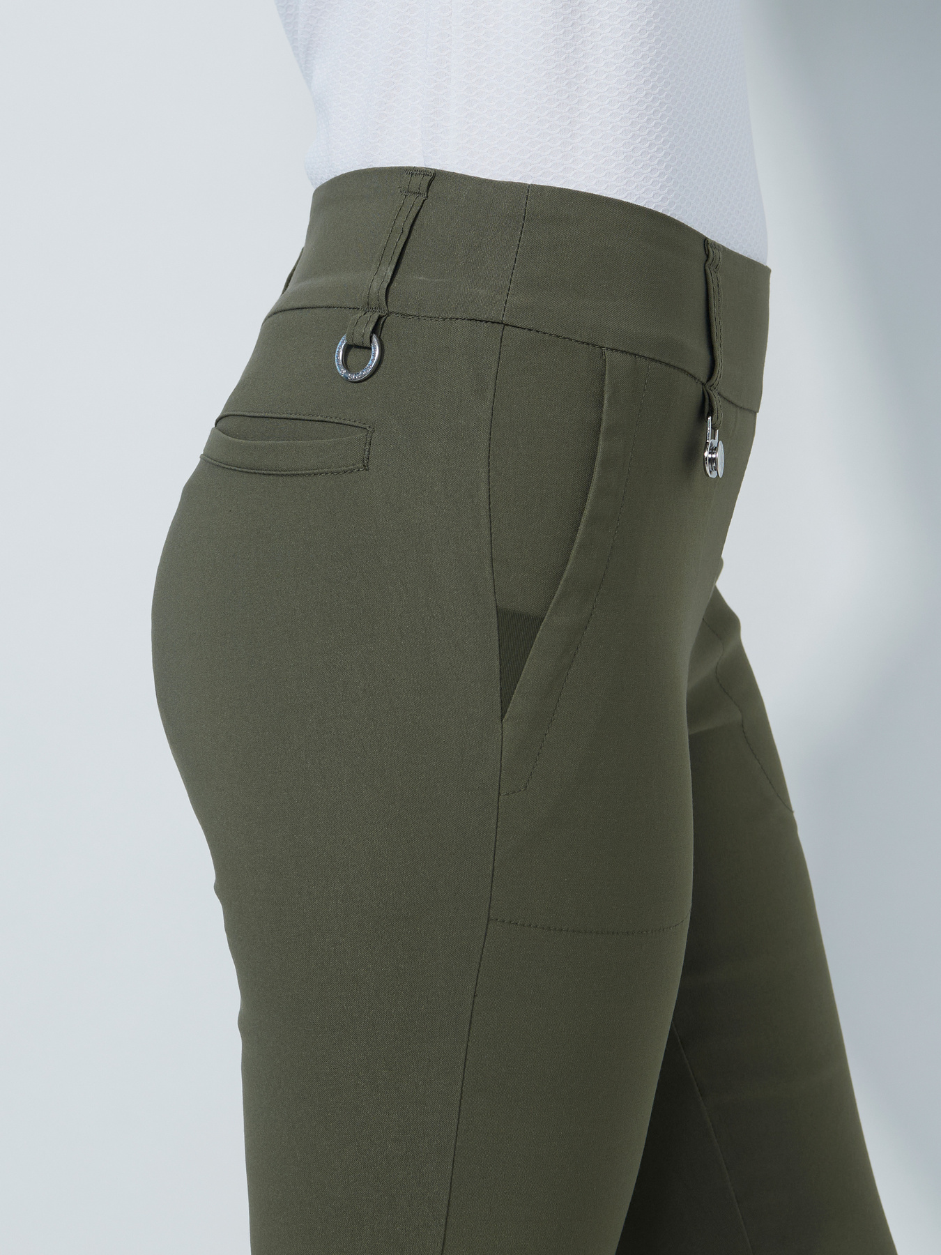 Magic straight ankle-length trousers