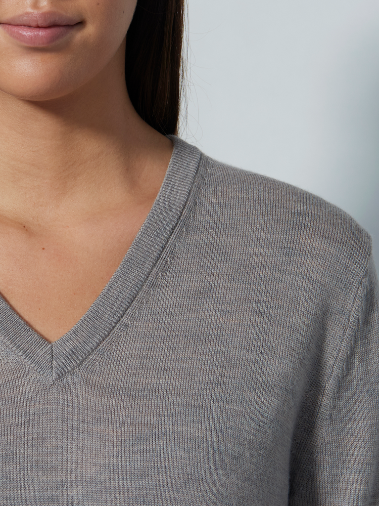 BOSTON V-NECK PULLOVER