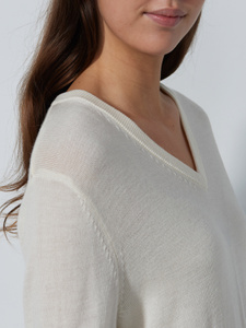 BOSTON V-NECK PULLOVER
