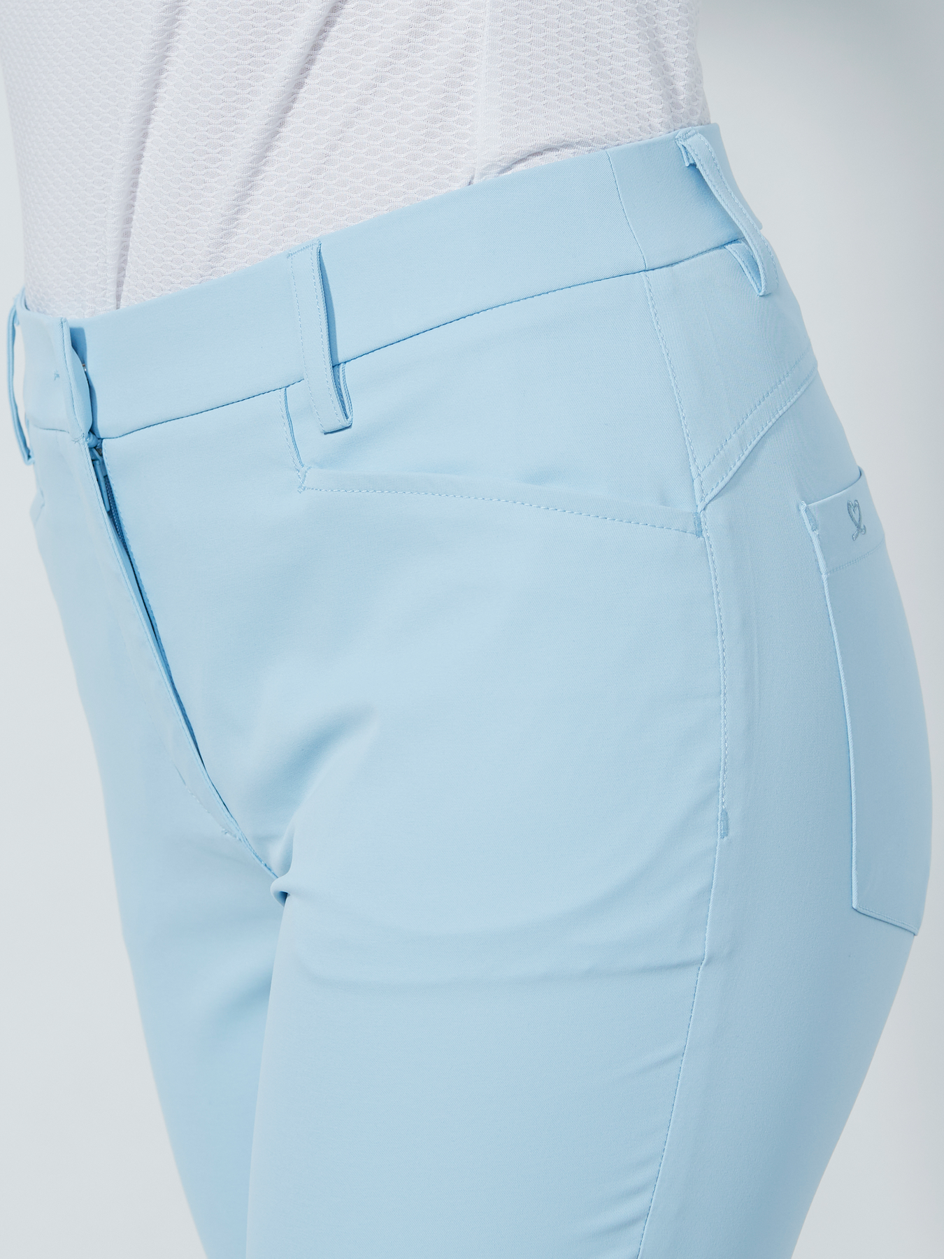 LYRIC V2 CROPPED 74 CM