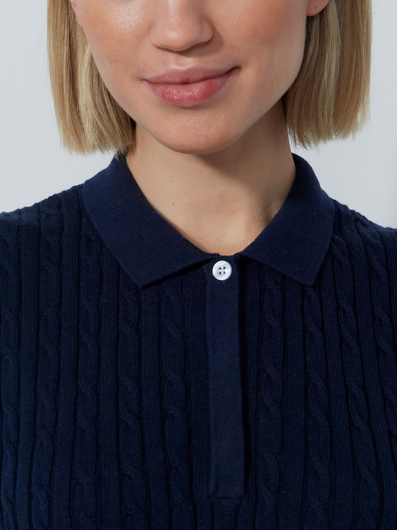 MADELENE SLEEVELESS TOP