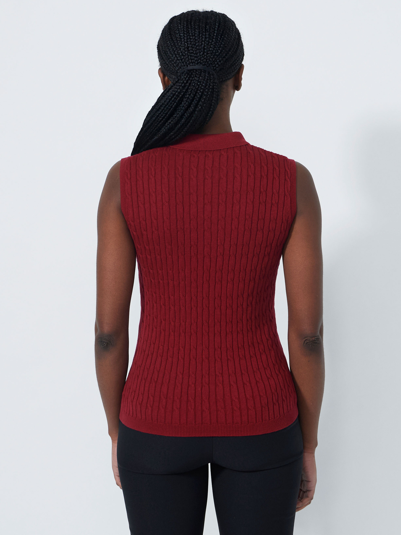 MADELENE SLEEVELESS TOP